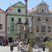 Marktplein met fontein Cesky Krumlov